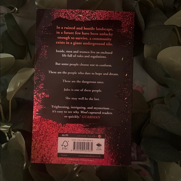 Wool by Hugh Howey - Picture 2 of 4